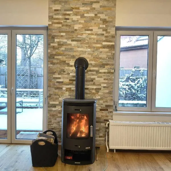Gemütliches Haus mit Gartenlounge im Wienerwald, hotel in Neulengbach