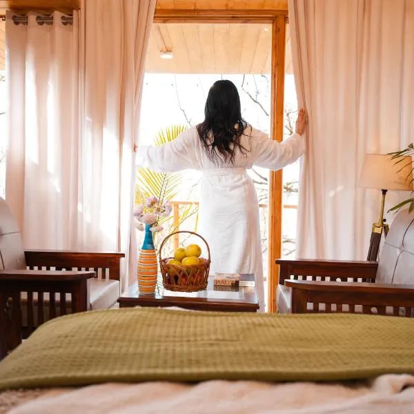 Flüstern, hotel in Kasol