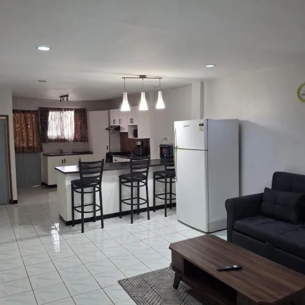 PVV nadi AIRPORT APARTMENT, hotel en Nadi