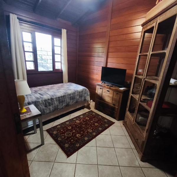 quarto aconchegante com cama de solteiro - Foto 2