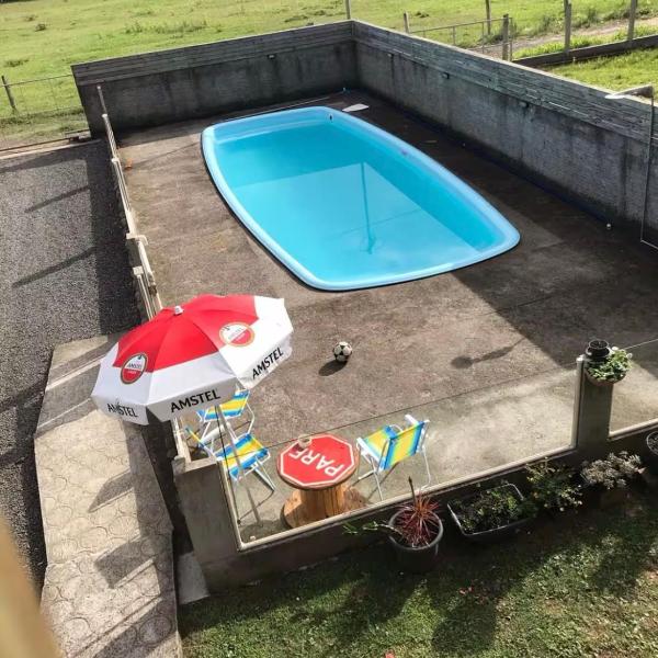Chalé com piscina, 10 minutos do mar