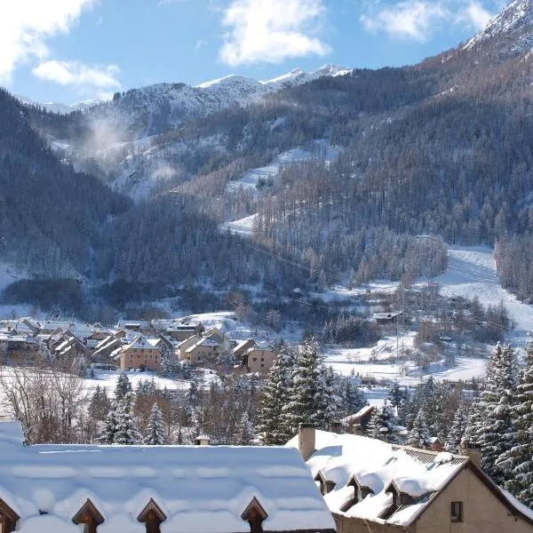 les gentianes, Hotel in La Salle Les Alpes