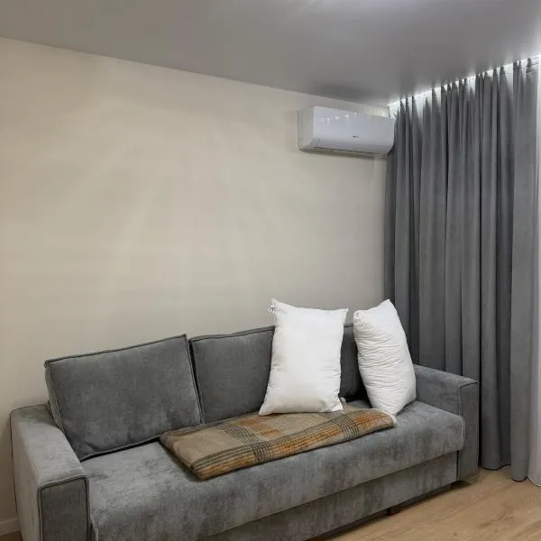 Cozy one-room apartment in Ternopil, отель в Тернополе