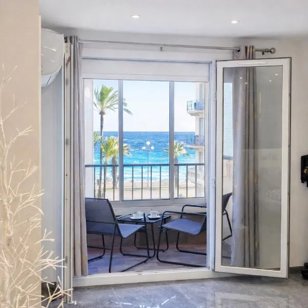Appartement Luxe & design Vue mer sur la Promenade des Anglais, hotel in Nice