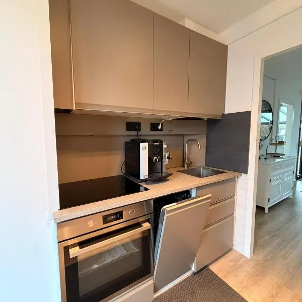 Bungalow kleine Deichperle, Strand und Deich in unmittelbarer Nähe!, hôtel à Lemmer