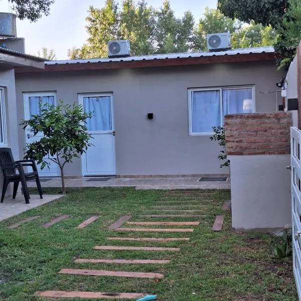 departamentos 4 personas,N3 Aire acondicionado Wifi TvCable Parrilla, hotel Santa Teresita városában