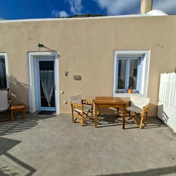 Sea view houses, hotel in Kamari