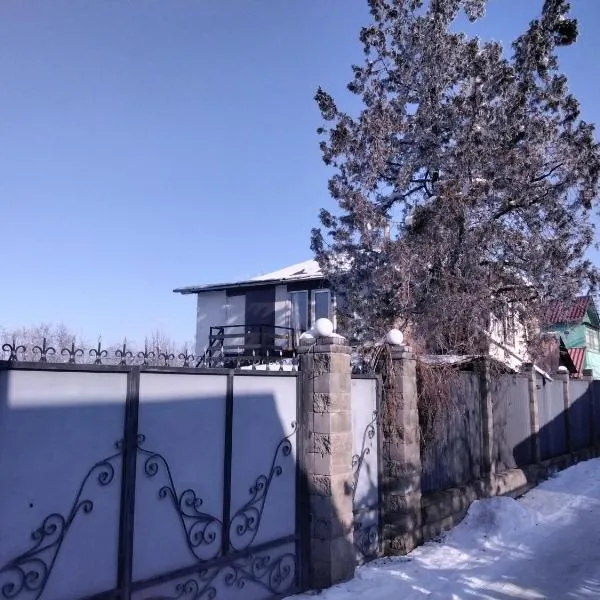 Уютный ночлег Иссыкские курганы, hotel in Rakhat