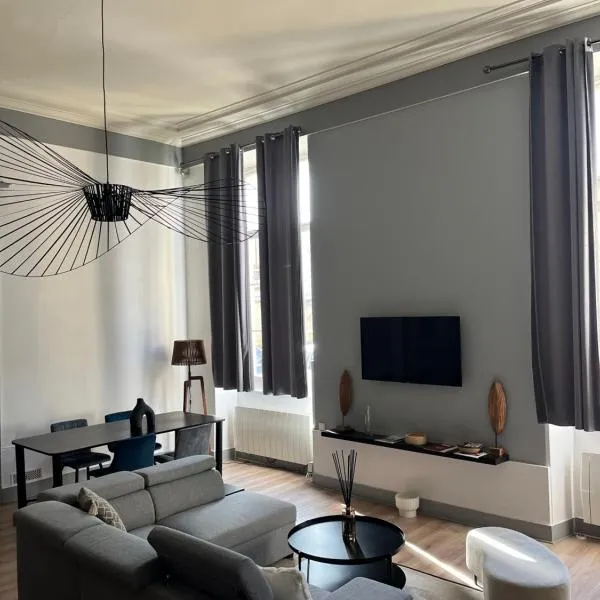 Appartement au Palais - WIFI, hotel a Moulins