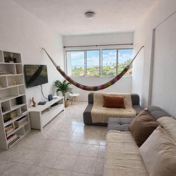 APT ventilado, 2 quartos, pertinho da praia