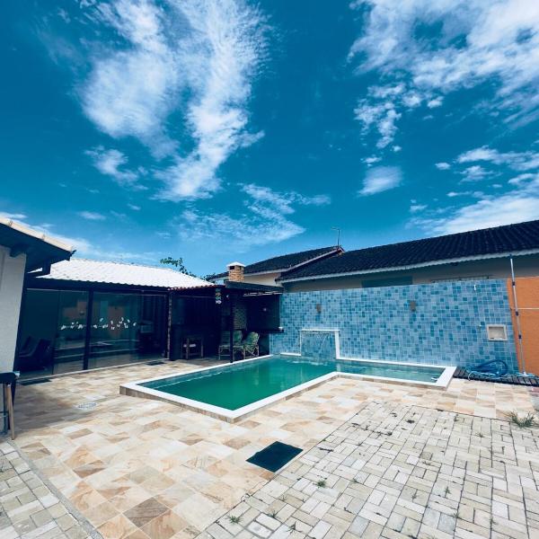 Espaço lazer completo com piscina na praia Peruíbe