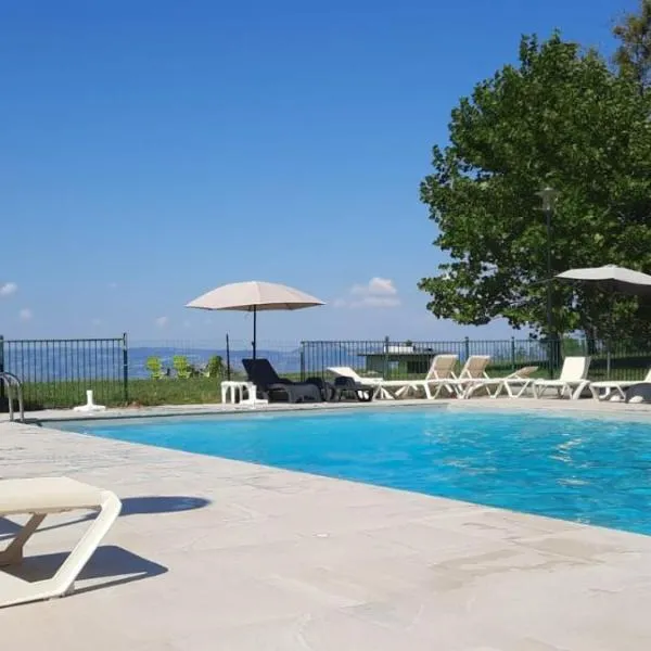 Appartement-Chalet avec Terrasse - Vue Lac, hotell sihtkohas Lugrin