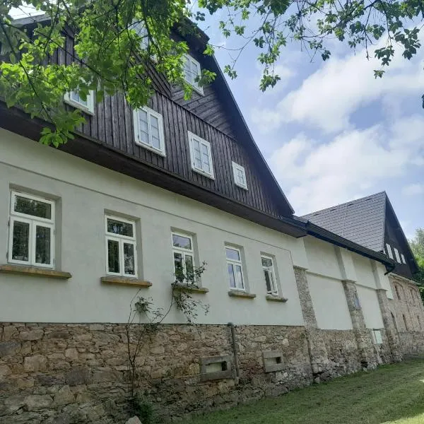 Chalupa Bartlův Dvůr, hotel em Bartošovice v Orlických Horách