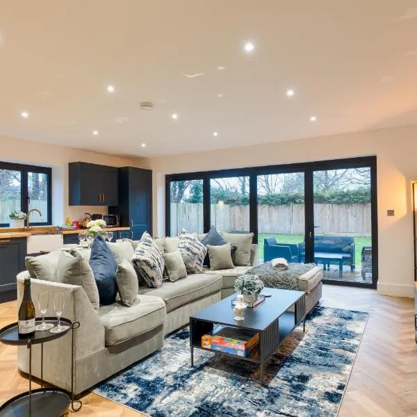 High Trees Lodge - Luxury Retreat with 2 Bed King En-Suites, khách sạn ở Whitstable