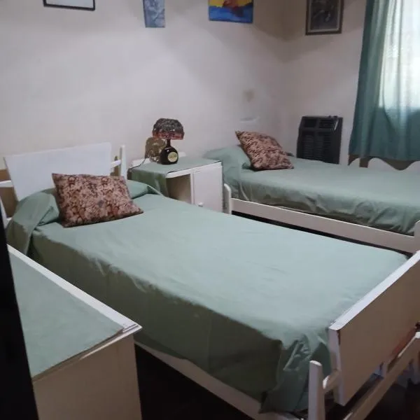 Las Gemelas, hotel in Rosario