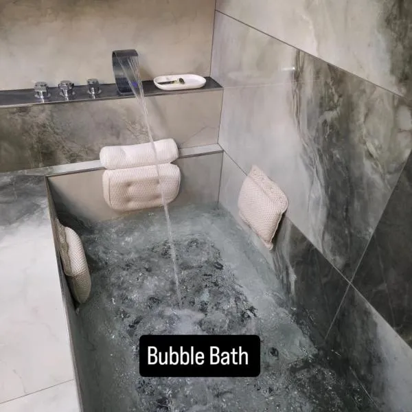 K Spot with Sauna and jakuzzi, Hotel in Vilnius