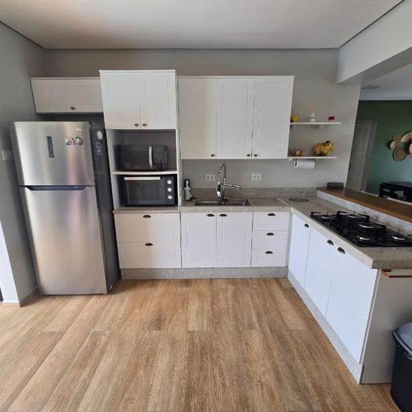 Casa ampla com piscina à duas quadras do mar! - Foto 5