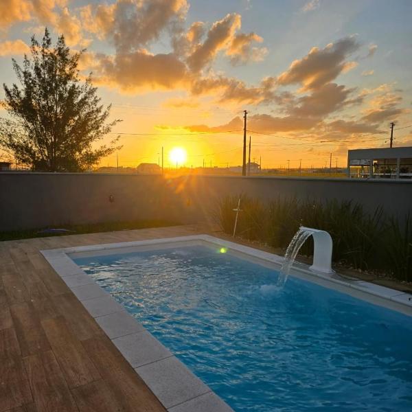 Casa ampla com piscina à duas quadras do mar! - Foto 4