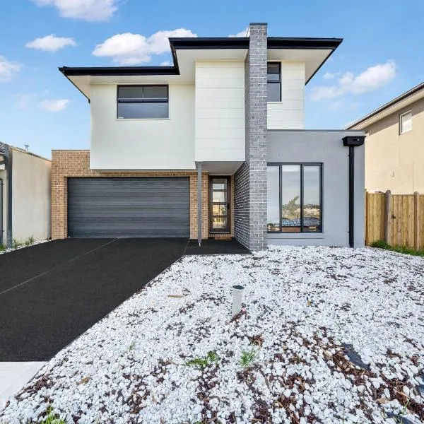 Brand New, Spacious, Breezy, Comfy, Luxury Home, hotel a Berwick