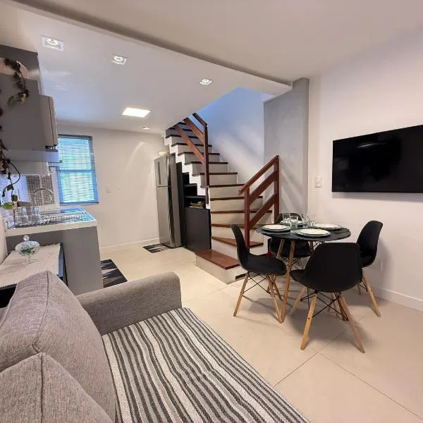 Triplex Luxo 2 Qtos c Churrasqueira na Rua das Pedras, hotel din Búzios