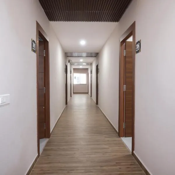 Hotel Qualia Oak，海得拉巴的飯店