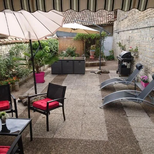 Maison le trèfle, hotel v destinaci Chef-Boutonne