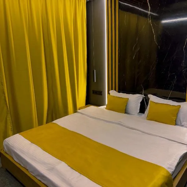 Atlas Hotel, hotel in Almaty