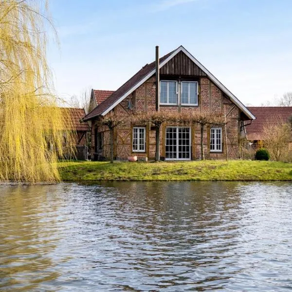 Gemütliches Fachwerkhaus am See mit Kamin, hotel v destinaci Warendorf