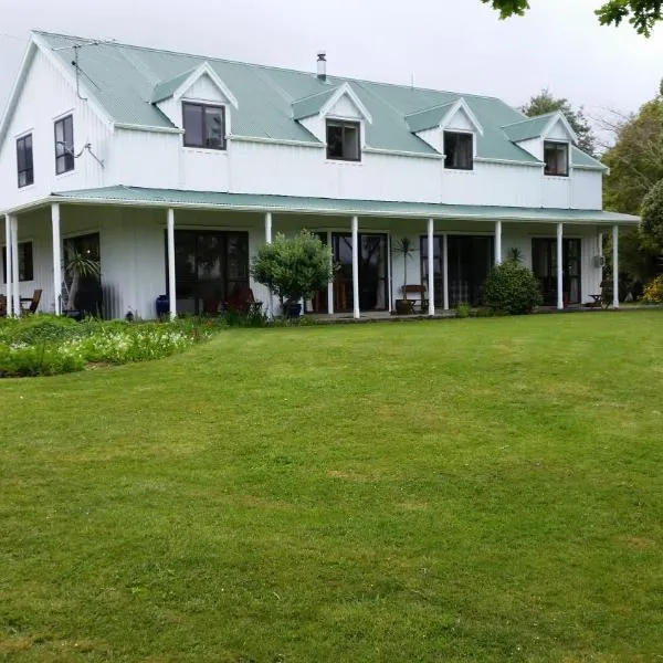 Jacaranda Lodge, hotel di Coromandel Town