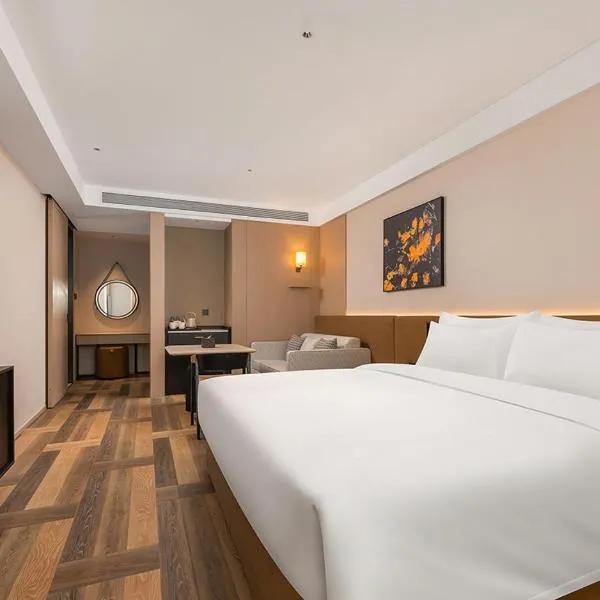 Mehood Lestie, Qingdao May Fourth Square MixC, hotel u gradu 'Tsingtao'