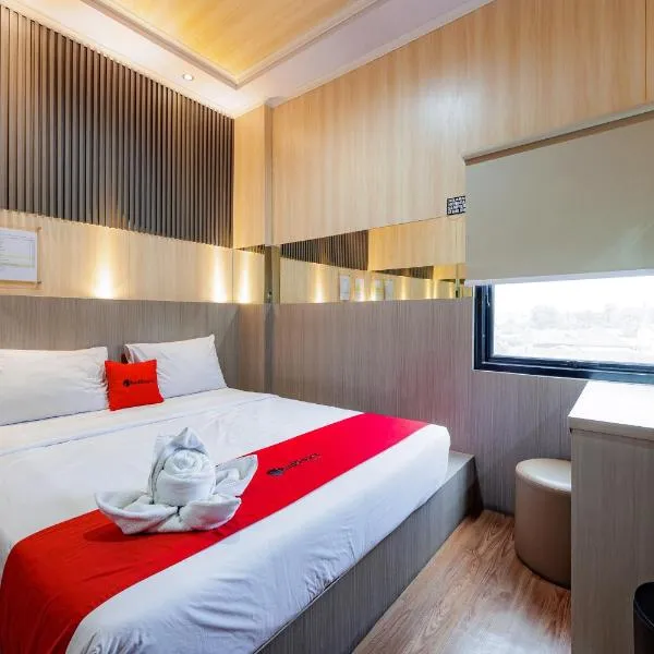 RedDoorz near Exit Toll Sirkuit Sentul, hotel v destinaci Bogor