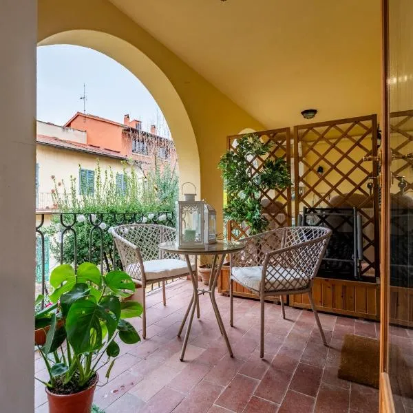Elena's Apt with Lodge, near the Center, hotel a Firenze