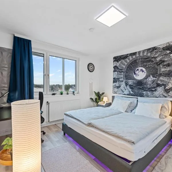 Big 1 Bedroom Apartment near Airport & City Center, хотел в Швехат