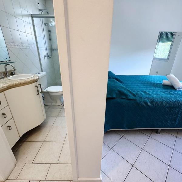 Apto amplo em Jurerê com piscina e próximo a praia - Foto 3