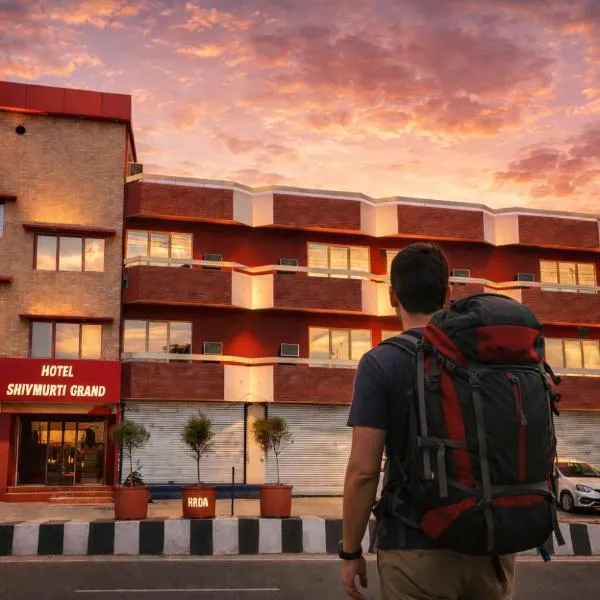 Shivmurti Grand by UV Stays, hotel v destinaci Haridvár
