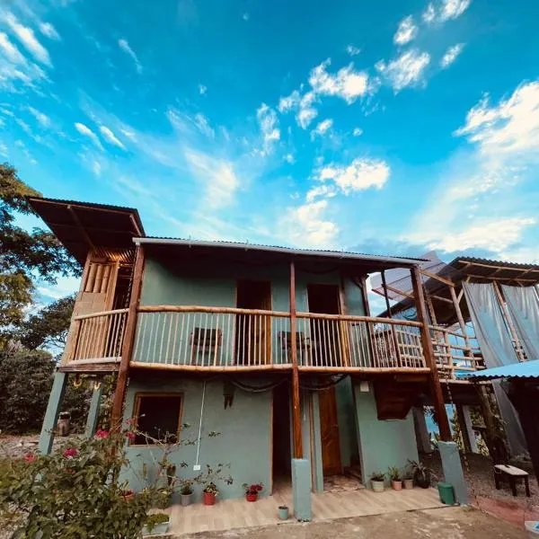 Titiribi-Antioquia- Cabaña el sol, hotel in Titiribí