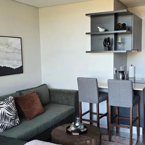 SONRIELE luxury apartments at 262 Florida Road, hotel i Durban