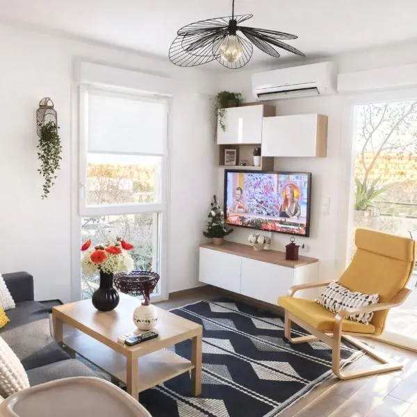 Appartement classé 3 étoiles à 150m de la plage, hótel í Fréjus