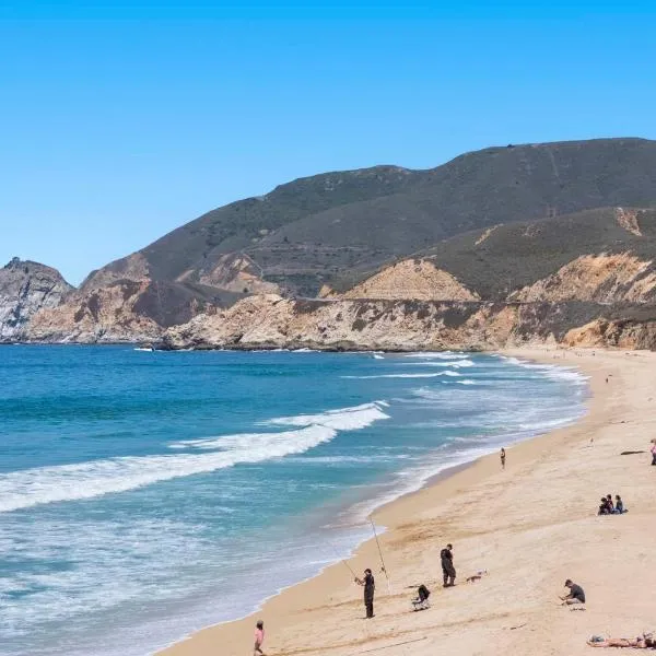 Oceanview Beach Home Walk to Beach Trails Food Family Activities، فندق في Montara