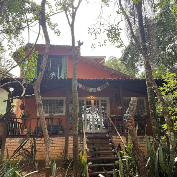 Casa dos Artistas na Natureza com varanda
