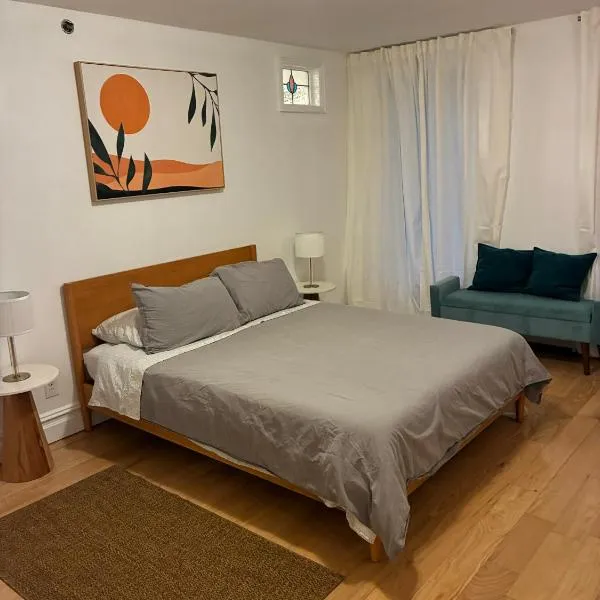 Brooklyn - Bed-Stuy - Sunny Private 2BR Apartment, hotel i Brooklyn