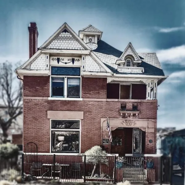 Off Broadway B & B, hotel in Denver