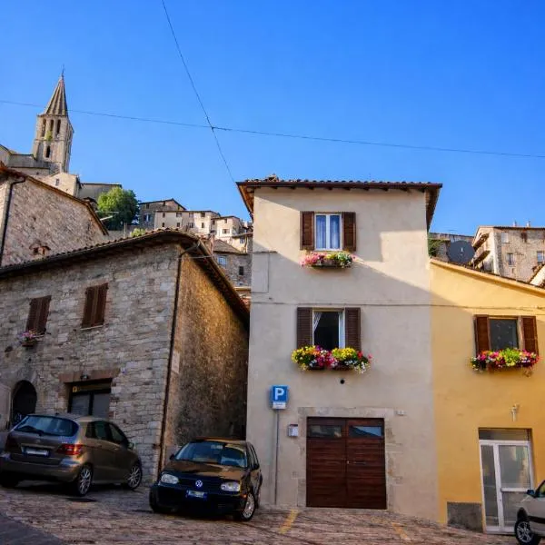 La Chicca di Porta Fratta, nel cuore di Todi, hotel a Todi