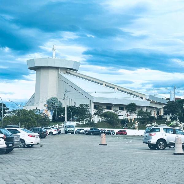 FLat da Fé ao lado da Canção Nova