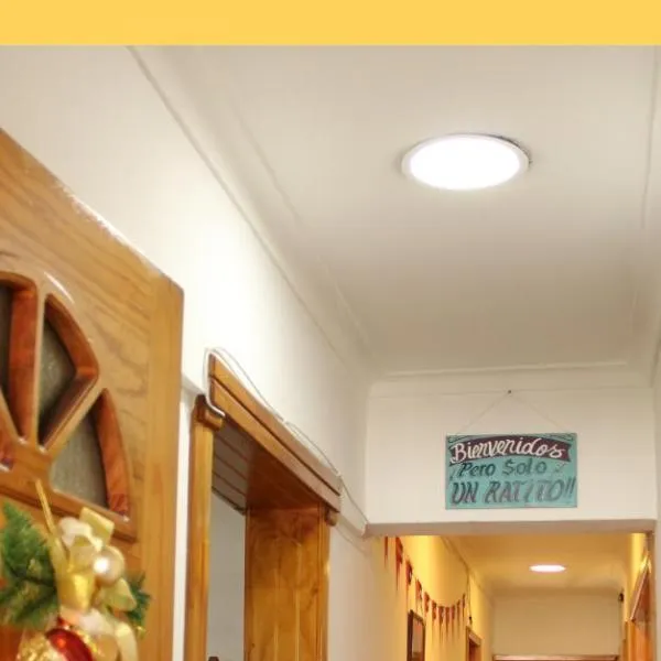 Casa Rogiel - Tu espacio familiar cerca del Aeropuerto SCL, hotel in Santiago