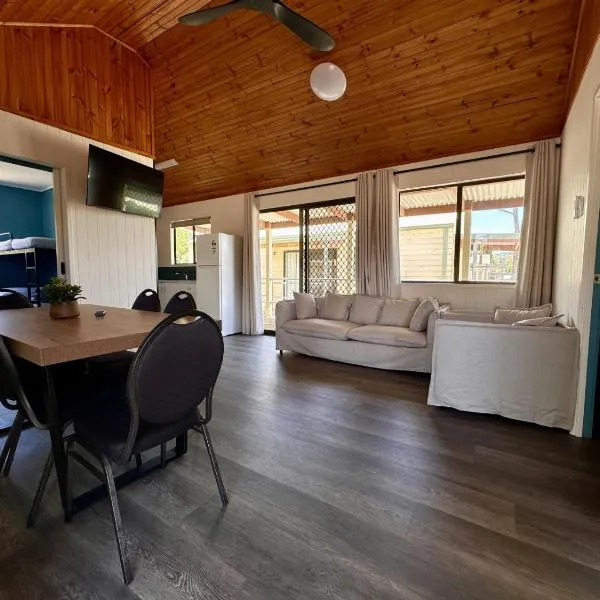 Eaglehawk Park Canberra, מלון בקנברה