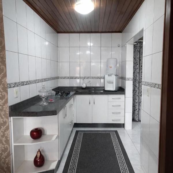 Casa com Piscina e Jacuzzi, Próxima da Praia Brava - Foto 3