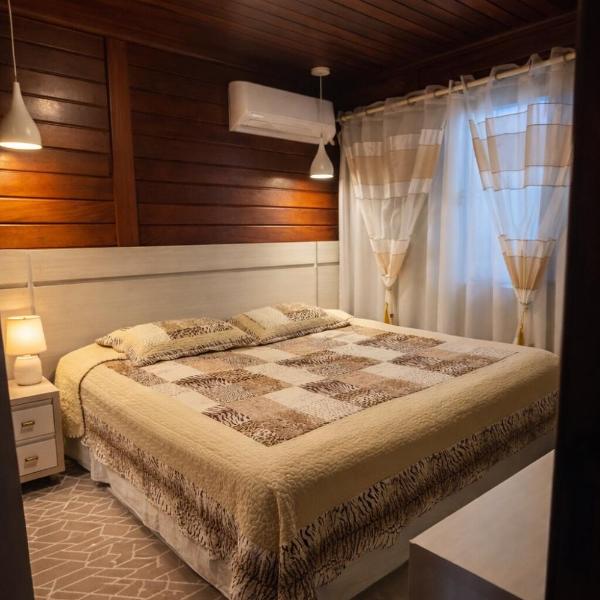 Casa com Piscina e Jacuzzi, Próxima da Praia Brava - Foto 2