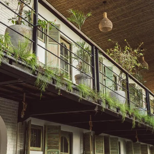 White Penny Hostel, hotel in Seminyak