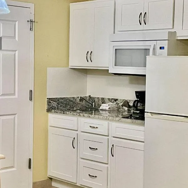 Suburban Studios Fort Myers Cape Coral, hotel i Fort Myers